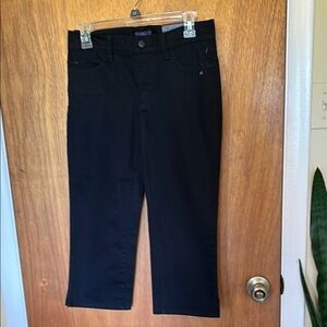 NWT NYDJ Black Cropped Capri Pants 0
